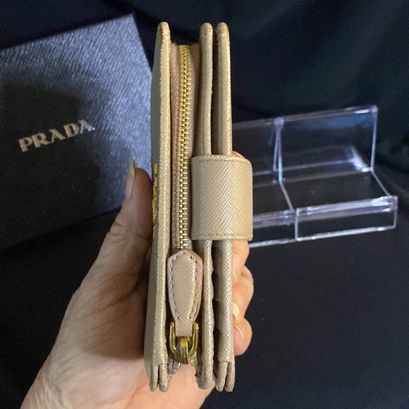 Prada Saffiano Compact Wallet W/Box and Authenticity Card - Picture 8 of 12